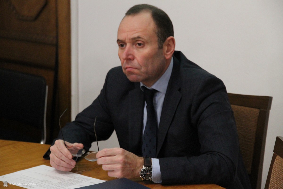 Руководители районных администраций отчитались, как они борются с незаконной рекламой в Николаеве