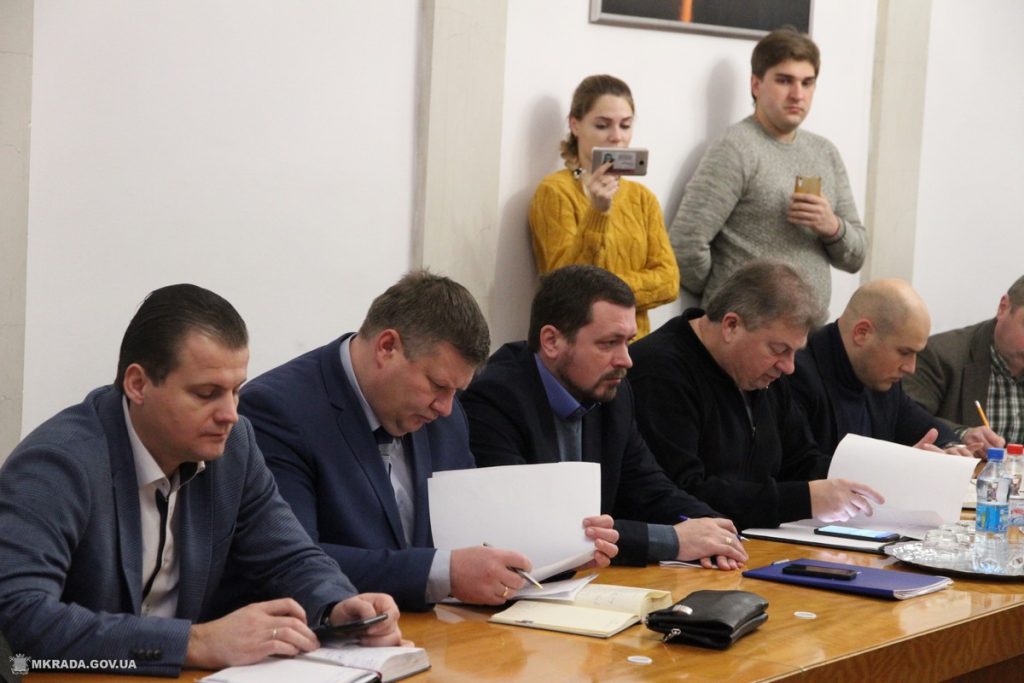 Руководители районных администраций отчитались, как они борются с незаконной рекламой в Николаеве 5