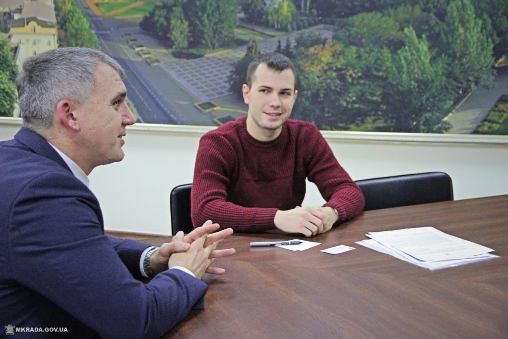 Сенкевич пообещал инициировать приобретение квартиры для двукратного чемпиона Паралимпиады в Рио 5