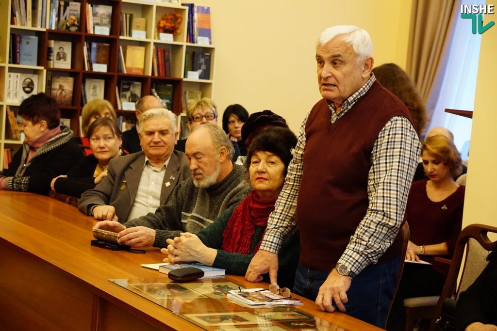 Николаевцам презентовали книгу «городских историй» от Вячеслава Чунихина - ностальгических, мистических и криминальных 16