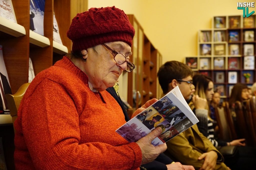 Николаевцам презентовали книгу «городских историй» от Вячеслава Чунихина - ностальгических, мистических и криминальных 20