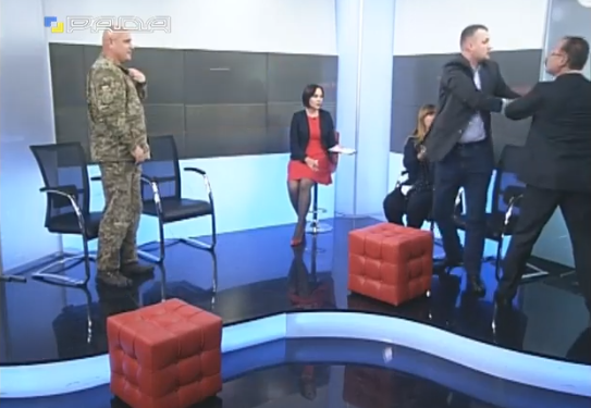 “Первая студийная драка”: нардепы Барна и Левченко подрались в прямом эфире