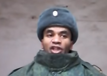 Сеть рассмешило обращение темнокожего террориста “ДНР” к “антихристу” Порошенко