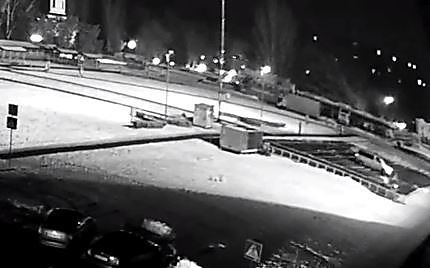 Водитель проехался по строящемуся катку в Николаеве