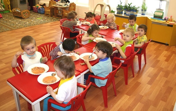Профильная комиссия Николаевского горсовета не согласовала вынесение вопроса об отмене родительской платы за питание в школах на сессию (ВИДЕО) 1