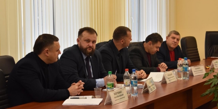 Нові “швидкі”, житло учасникам АТО, компенсація по “теплому кредиту” – бюджетна комісія погодила пропозиції ОДА