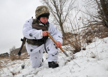 На Донбассе оккупанты 5 раз обстреляли позиции ООС, один украинский боец был ранен