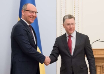 Волкер рассчитывает на непродление в Украине военного положения