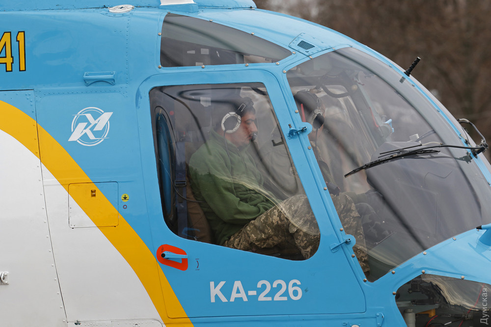 Николаевские военные авиаторы совершили первые полеты на новом вертолете Ка-226 11