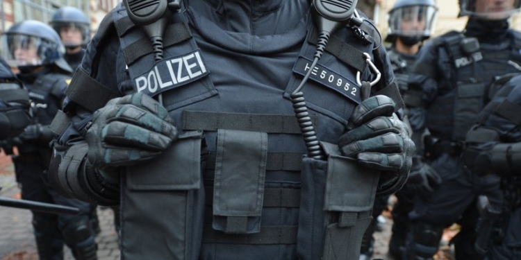 В Германии и Нидерландах задержали 5 подозреваемых в подготовке теракта