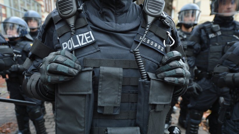 В Германии и Нидерландах задержали 5 подозреваемых в подготовке теракта 1