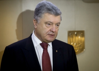 В ожидании санкций против РФ. Порошенко отбыл в Брюссель