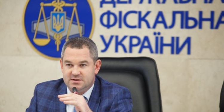 Суд отпустил обвиняемого в незаконном обогащении экс-главу ГФС Продана – нардепы поручились