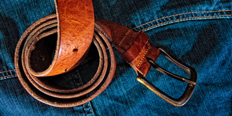 На Николаевщине под суд пойдет 26-летняя мать, избившая свою 5-летнюю дочь ремнем