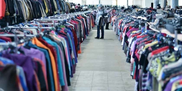 Украина вошла в тройку мировых импортеров секонд-хенда