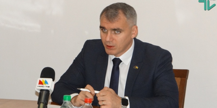 Сенкевич не захотел обсуждать на исполкоме решение суда о признании незаконной победы в конкурсе управляющей компании «Місто для людей»