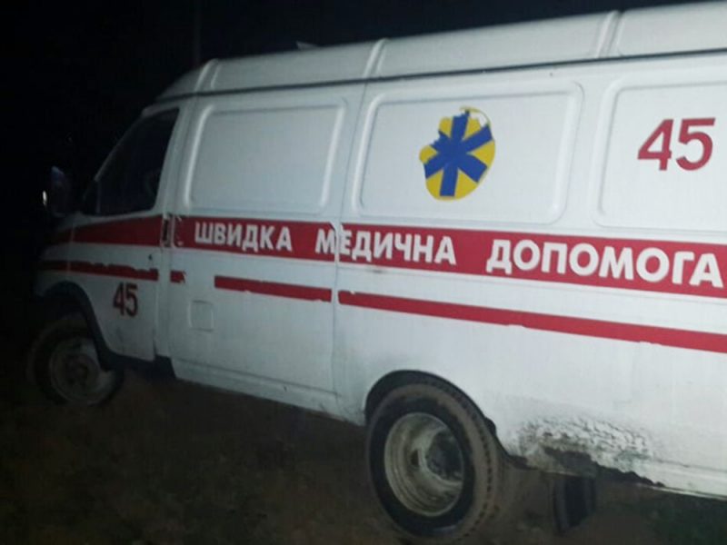На Миколаївщині машина підірвалась на міні – 4 поранених, серед них – немовля