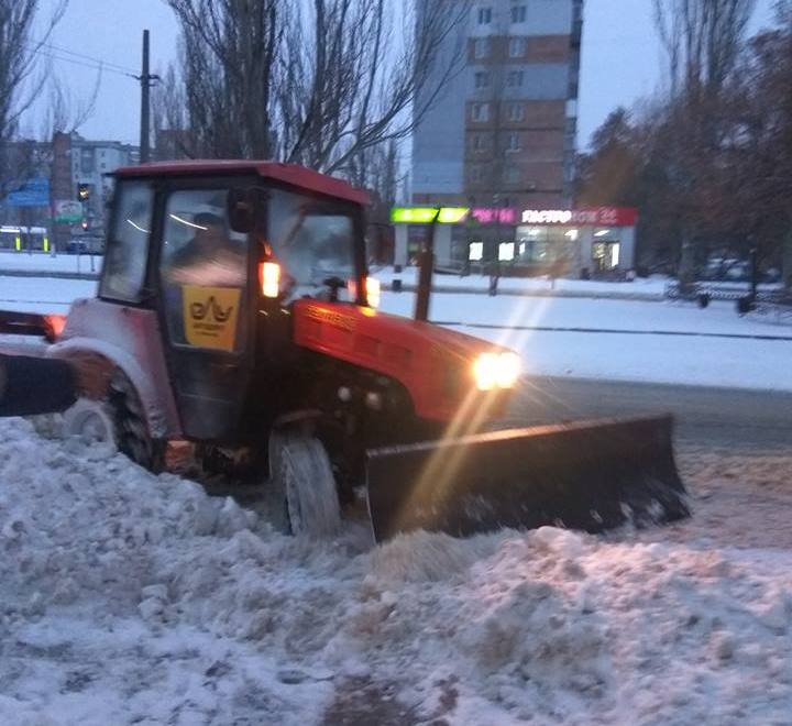 В ближайшие 2 дня в Николаеве снова ждут снег. С первым снегопадом справились, - считают у Сенкевича 7