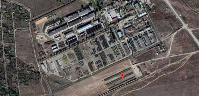 На снимки Google Earth попали сотни танков на границе с Украиной