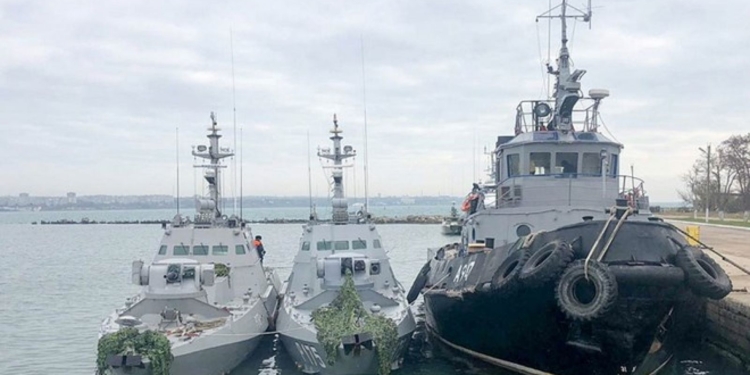 Еще трое моряков с “Яны Капу” назвались военнопленными и отказались давать показания