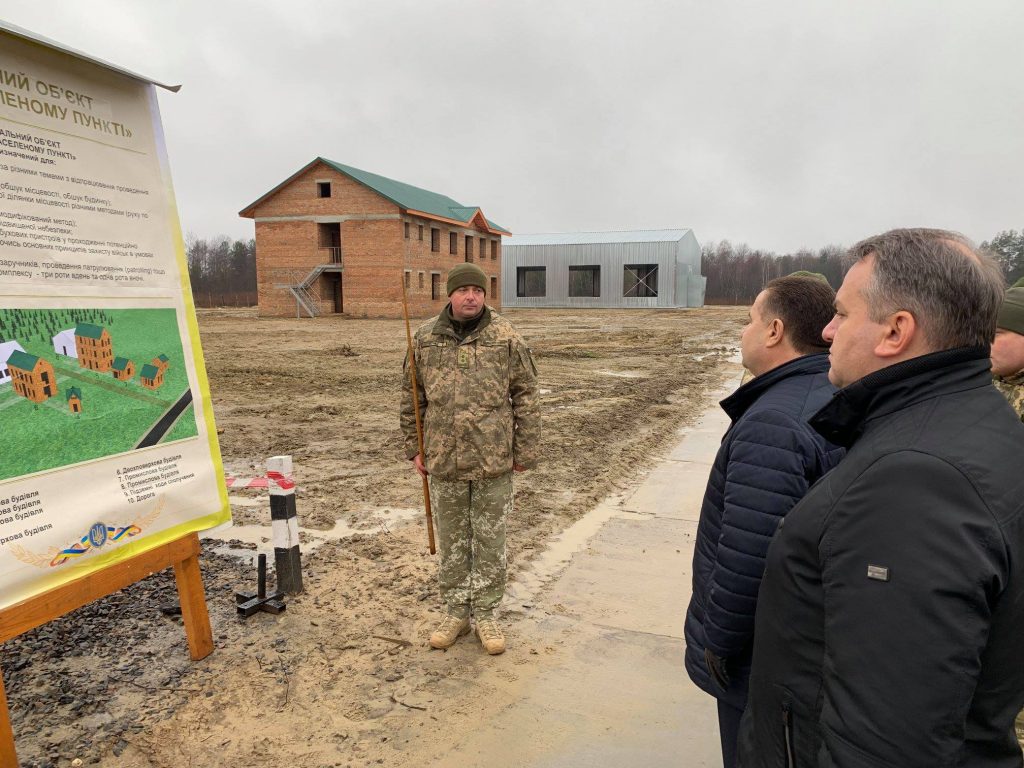 Для ВСУ построили учебный комплекс для имитации боя в населенном пункте 6