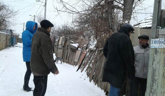 Чиновники проверили, как жители мкр. Ялты соблюдают правила благоустройства. Девять человек – точно не очень. Еще 12 просто предупредили