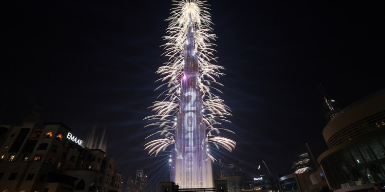 Мир встретил новый 2019 год: самые шикарные фейерверки