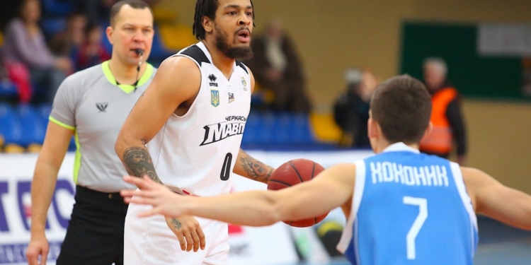МБК «Николаев» не одолел «Черкасских Мавп»