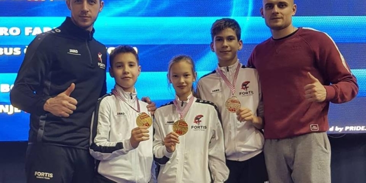 Трое юных николаевских каратистов вернутся с турнира в Хорватии с медалями