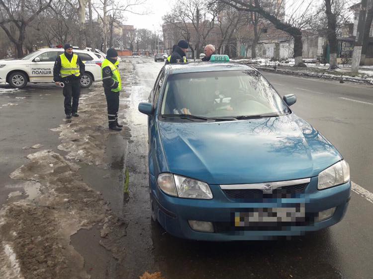 В Николаеве Укртрансбезопасность проверяла таксистов – нашла 16 нарушений 1