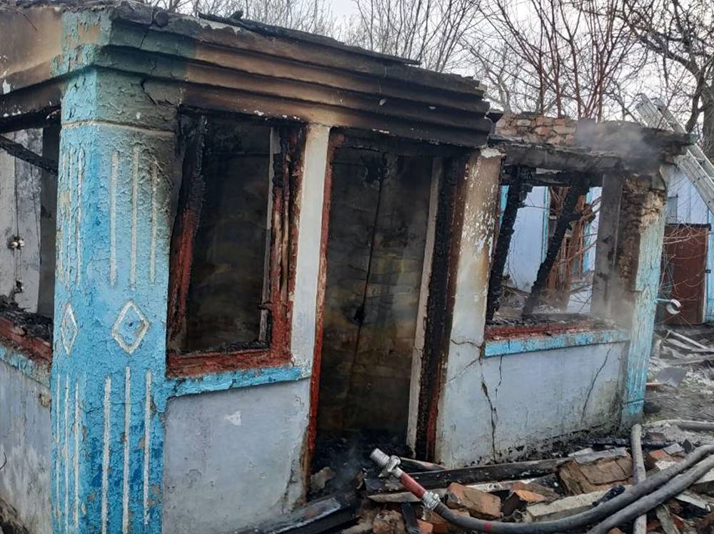 Практически в одно и то же время в одном из сел Николаевщины спасателям пришлось тушить два пожара 1