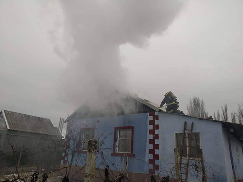 За вчерашний день николаевские спасатели дважды тушили пожары в жилье 1