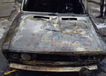 В Николаеве автомобиль загорелся на ходу