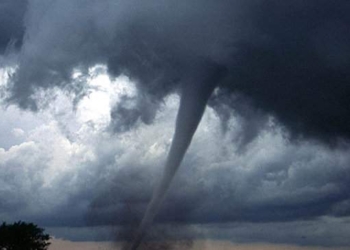 Торнадо «прошелся» по курортной Анталии – двое погибших, несколько человек пропали без вести