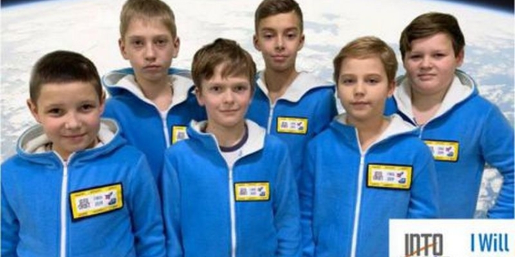 Школьники Николаева одержали победу в региональном фестивале по робототехнике в Черкассах