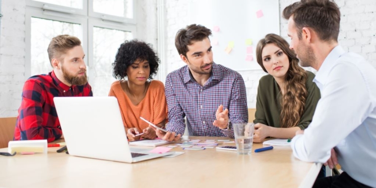 До чего техника дошла: в Эстонии с 2020 года можно будет пожениться, развестись и вступить в права наследства по видеосвязи