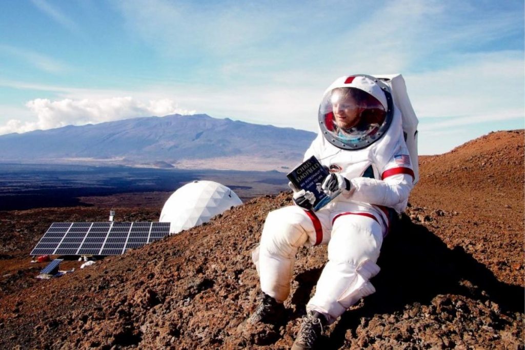 Марс на Земле: тренировочная база участников проекта «Марсианин» в кратере вулкана 1