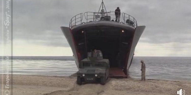 Николаевские морпехи отработали учебно-боевые задачи по десантированию на дикое побережье