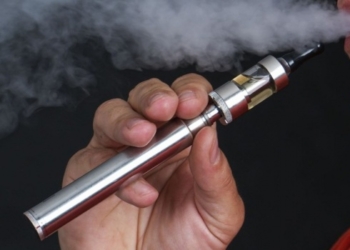 В США пришлось тушить пожар в самолете, вспыхнувший из-за электронной сигареты