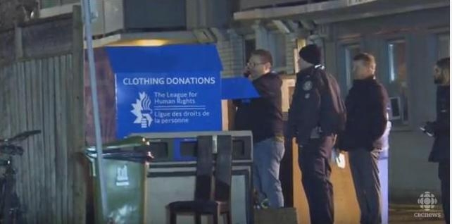 Ужас. В Канаде женщина застряла в контейнере для пожертвований одеждой и умерла