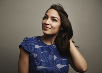 Самую молодую конгрессвумен США попытались пристыдить за старое видео с танцами