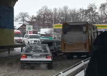 В Первомайске не разминулись легковушка и маршрутка