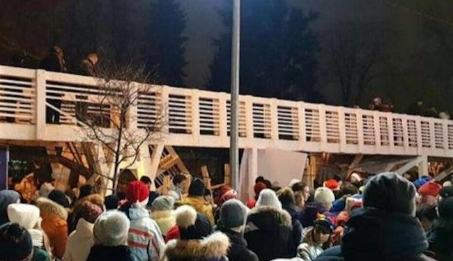 Мостопад продолжается: в Москве  в новогоднюю ночь под звуки гимна рухнул пешеходный мост