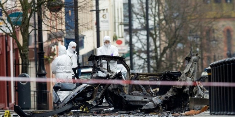 В Северной Ирландии подорвали авто: полиция подозревает «новую ИРА»