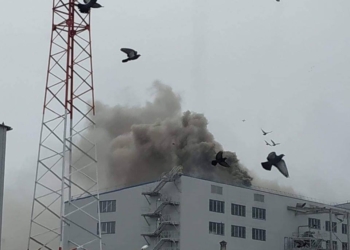 В Николаевском морпорту горит вентиляционная труба