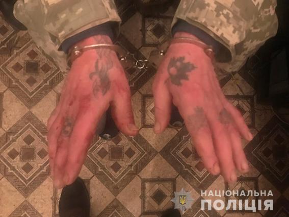 В Николаеве 36-летний рецидивист зарезал своего собутыльника, а потом попытался рассказать полицейским сказочку 5