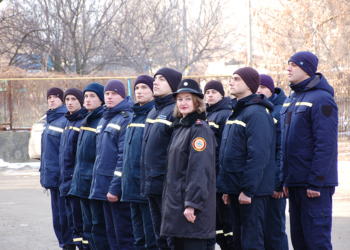 У николаевских спасателей – пополнение: 18 новоприбывших присягнули на верность украинскому народу