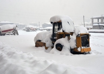 В Турции более 750 сел отрезаны от мира из-за снегопадов