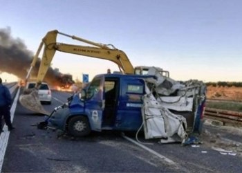 В Италии грабители вскрыли машину инкассаторов с помощью двух экскаваторов