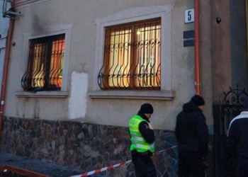 Поджог союза венгров на Закарпатье: в Польше отправили под суд трех своих радикалов, которых наняли изобразить “бандеровцев”